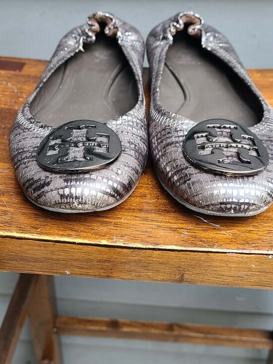 Flats_&_Loafers